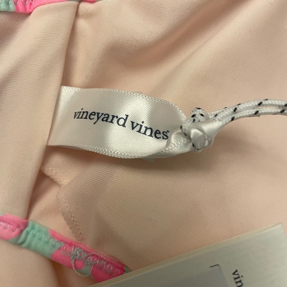 NWT Vineyard Vines Bougainvillea Ruffle Bikini Top in Crystal blue/Pink Size L - Picture 6 of 11